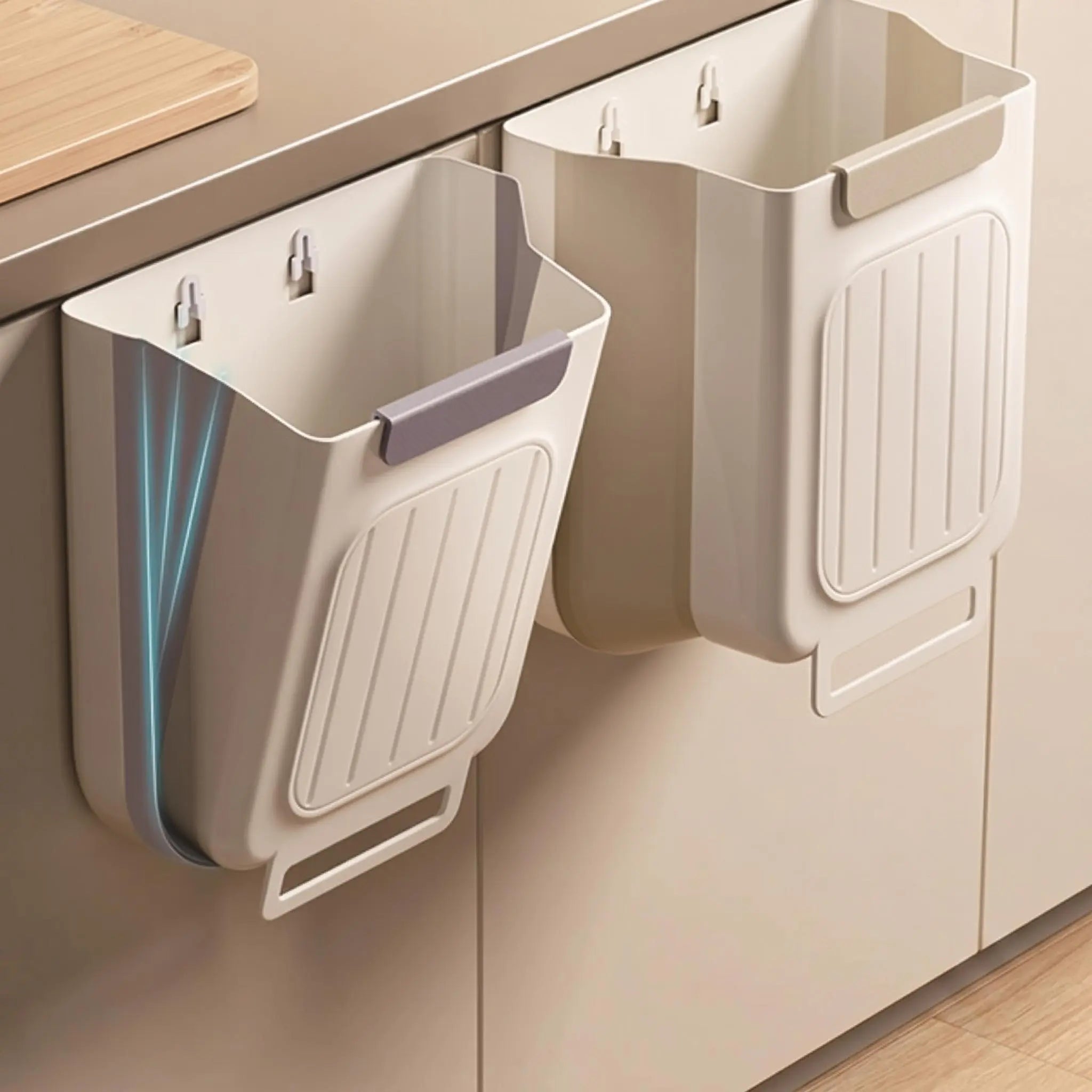 Collapsible Hanging Kitchen Trash Can Foldable Trash Can Cabinet Hanging Garbage Small and Convenient Countertop Rubbish Bin Kitchen Bathroom Accessories Home(11L )